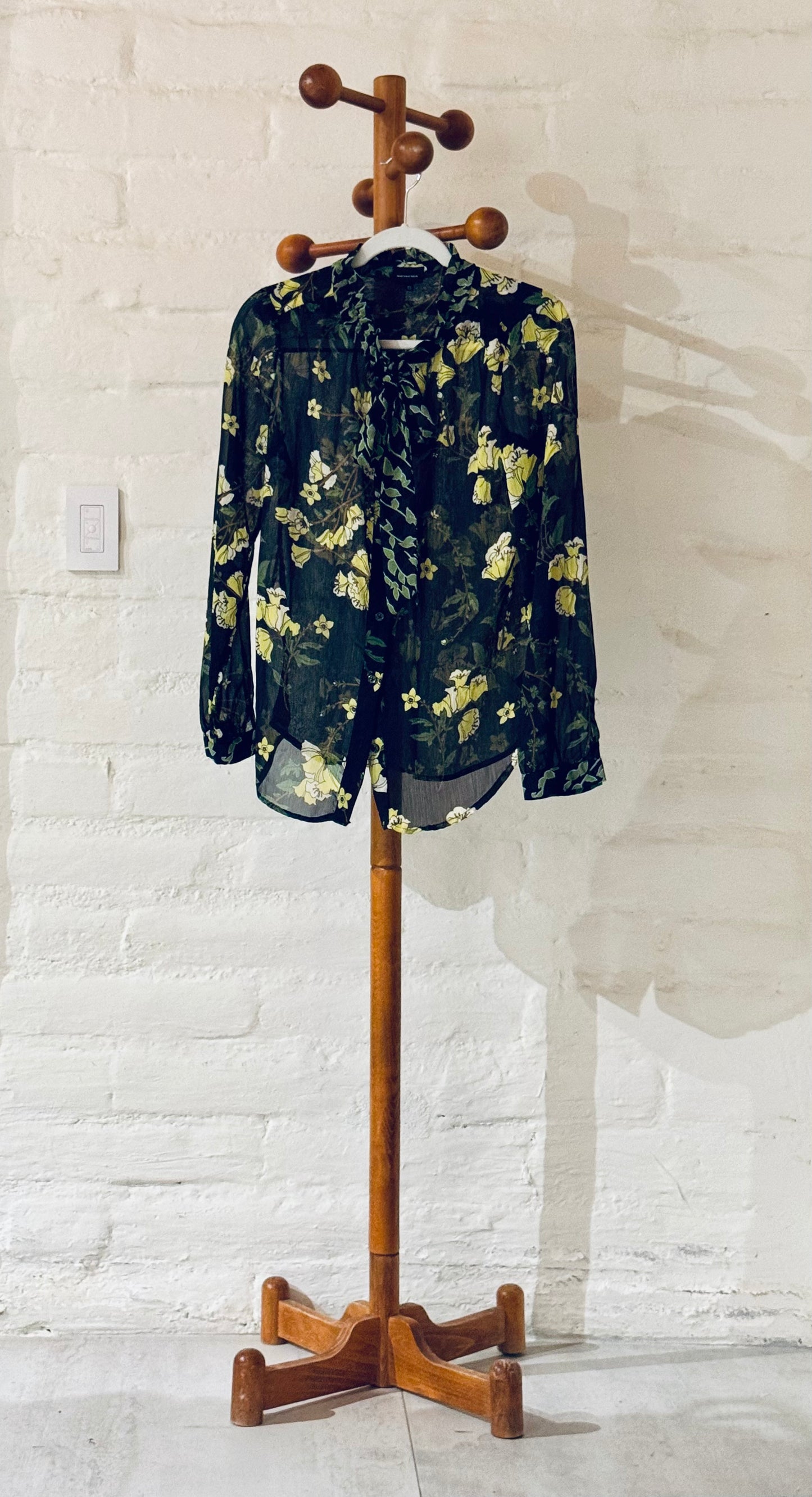 Ruffle Tie Blouse Who What Where XS $25